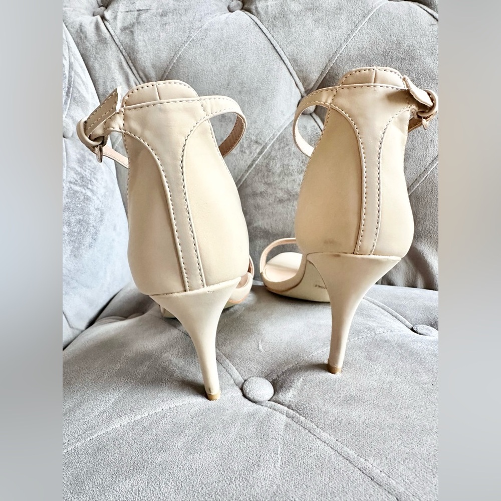 Sandals - Picture 3 of 6